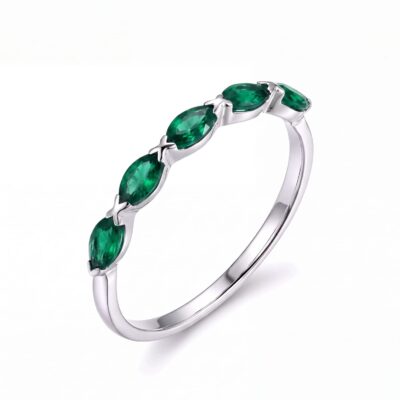 Anillo Naveta Esmeralda Oro Blanco 18K