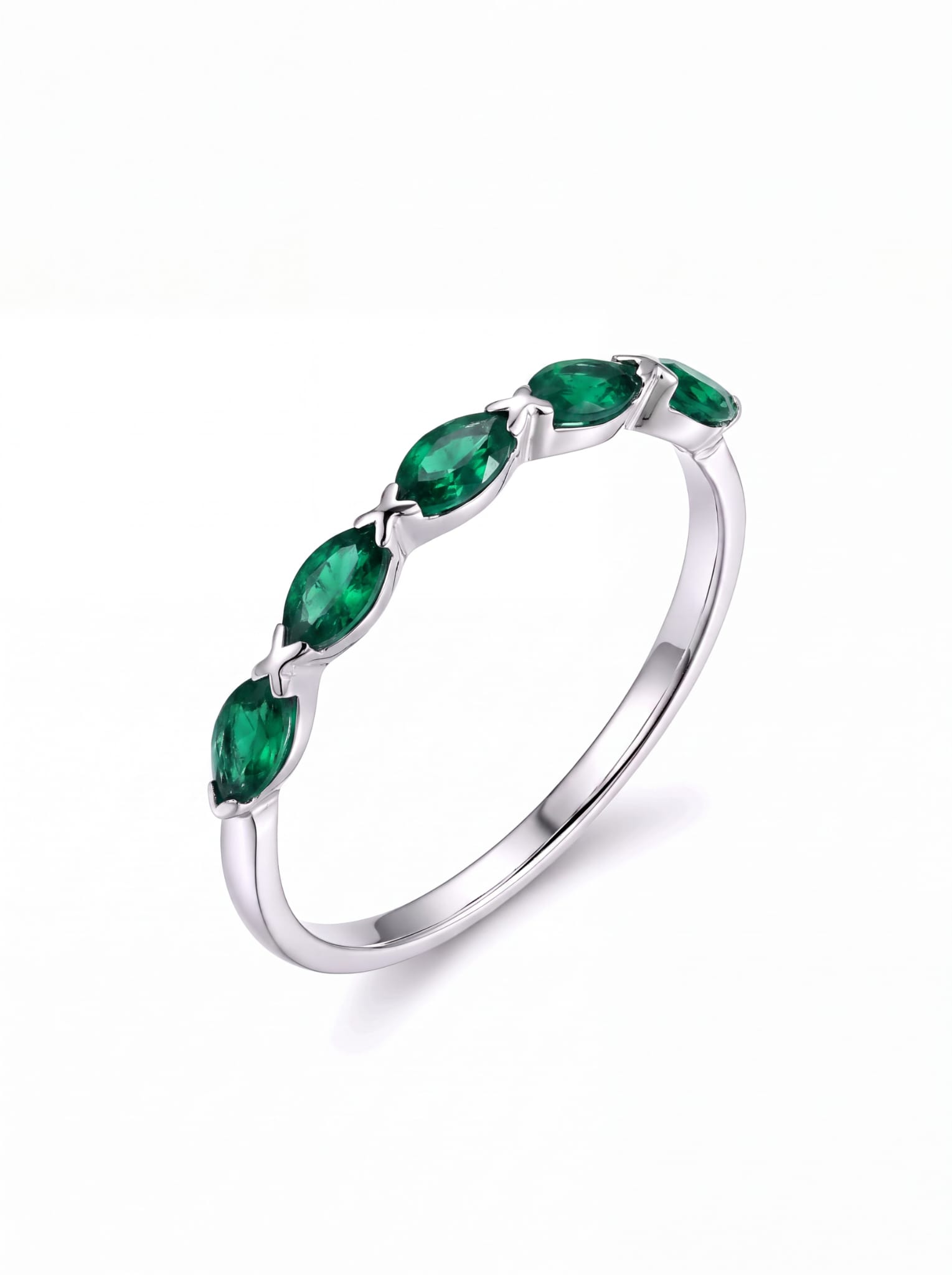 Anillo Naveta Esmeralda Oro Blanco 18K