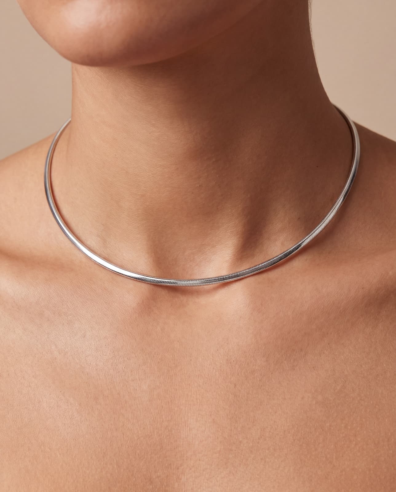 Gargantilla Omega Reversible Bicolor Oro 18K - Imagen 5